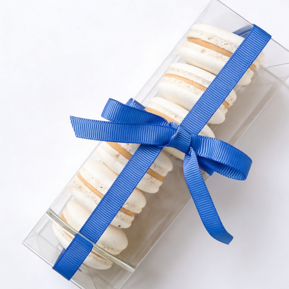 BASKETTO ARMA TU REGALO.jpg cajita de 6 macarrones